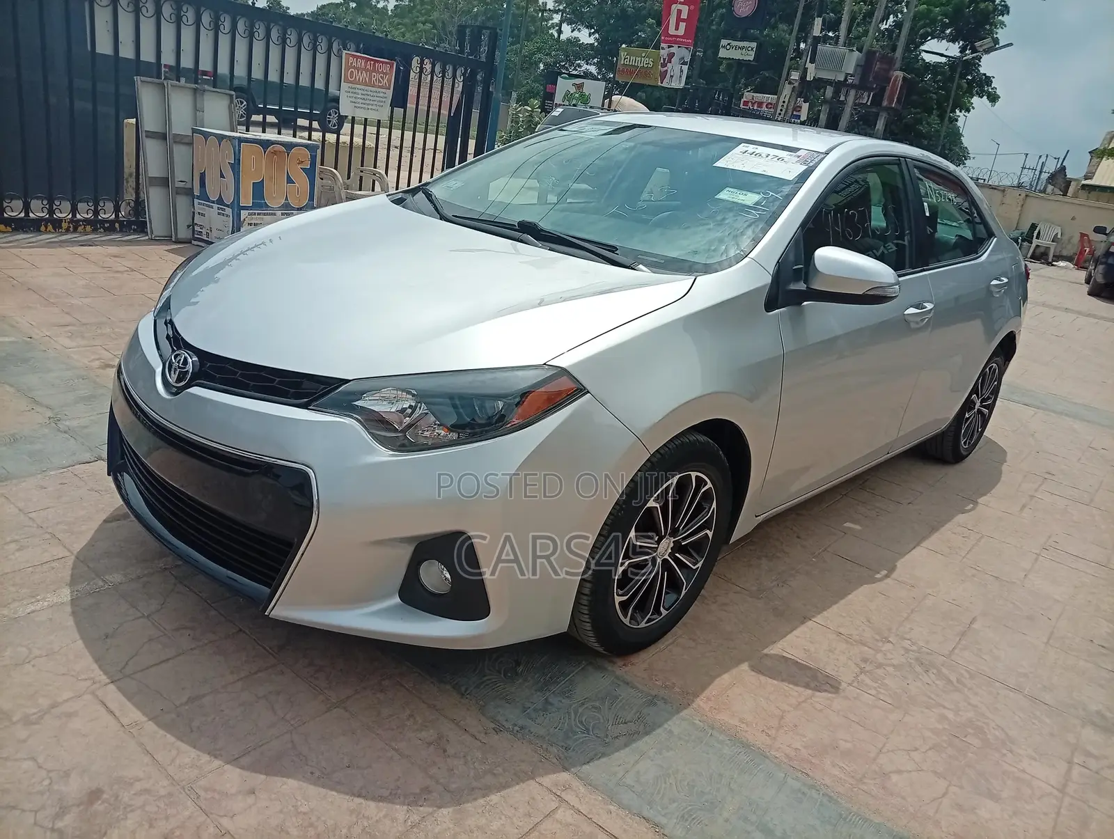 Toyota Corolla 2015 Silver