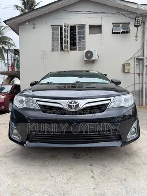 Toyota Camry XLE V6 4dr Sedan (3.5L 6cyl 6A) 2012 Black