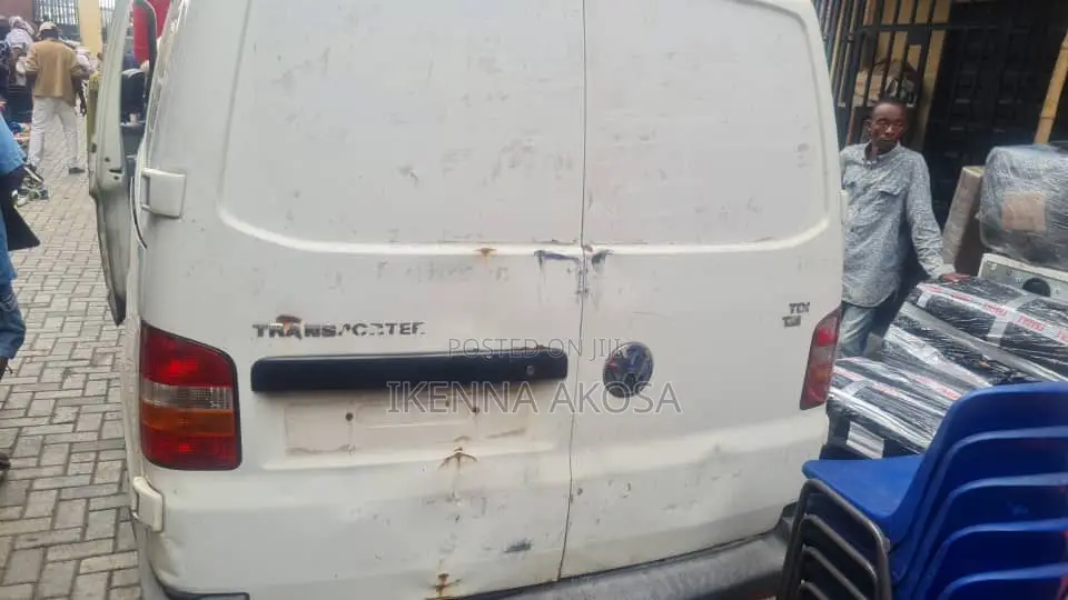 Volkswagen Transporter 2005 White