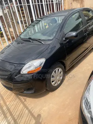 Toyota Yaris 2010 Black