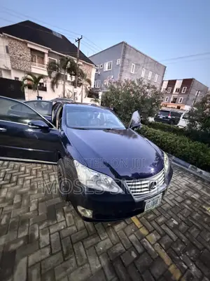 Lexus ES 350 2011 Blue