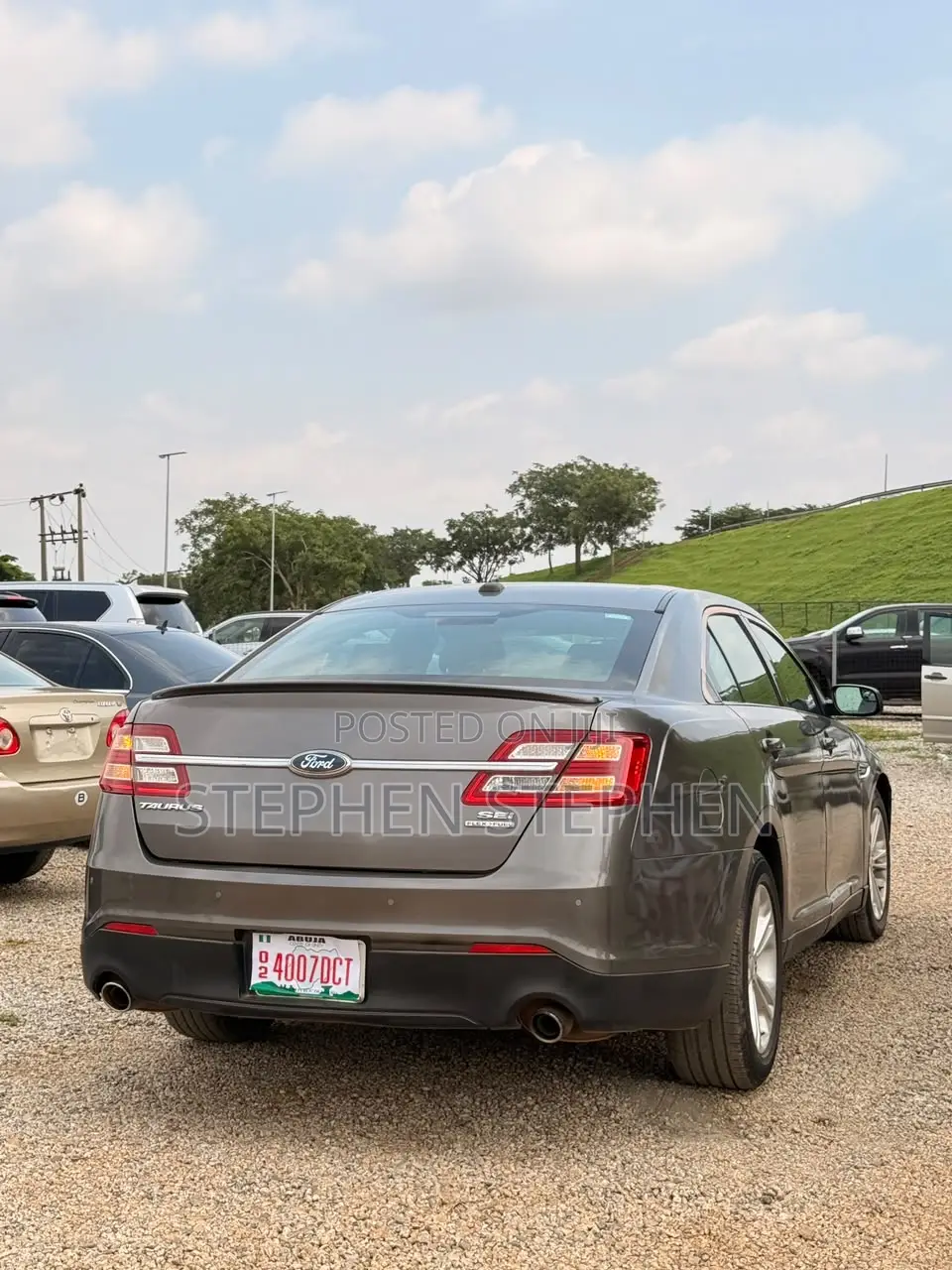 Ford Taurus SEL 2012 Gray