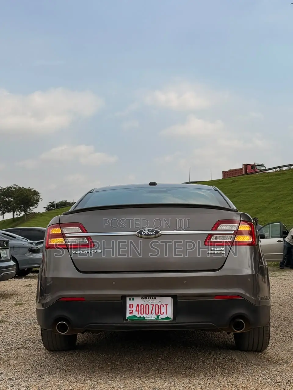 Ford Taurus SEL 2012 Gray