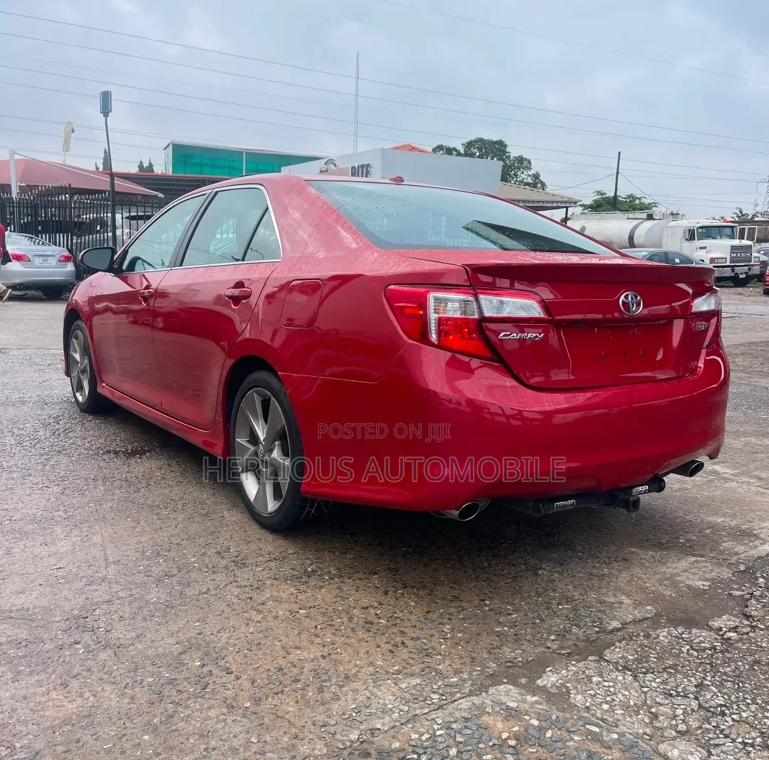 Toyota Camry 2012 Red