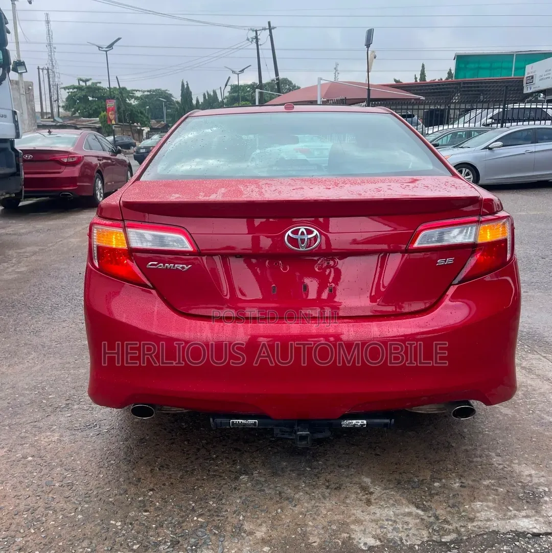 Toyota Camry 2012 Red