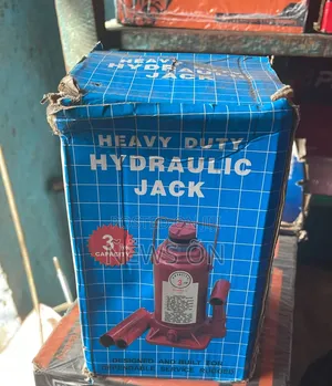 3-Ton Capacity Heavy-Duty Hydraulic Bottle Jack for Lifting Vehicles