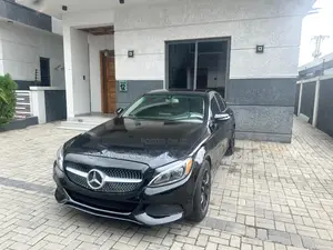 Mercedes-Benz C300 Luxury 4dr RWD Sedan (2.0L 4cyl 7A) 2015 Black