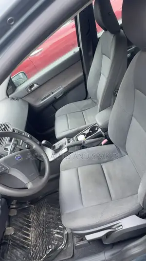 Volvo V50 2010 Gray