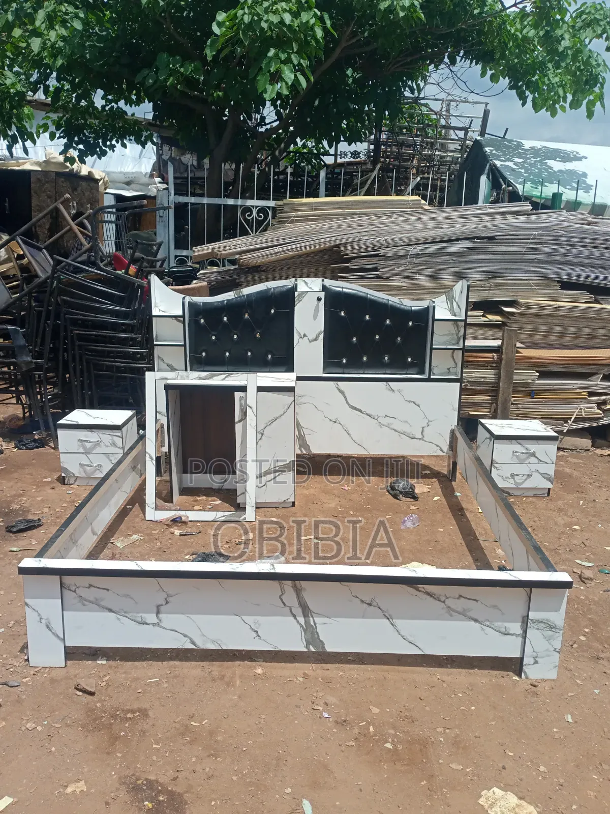 Bedframe (Complete Set)