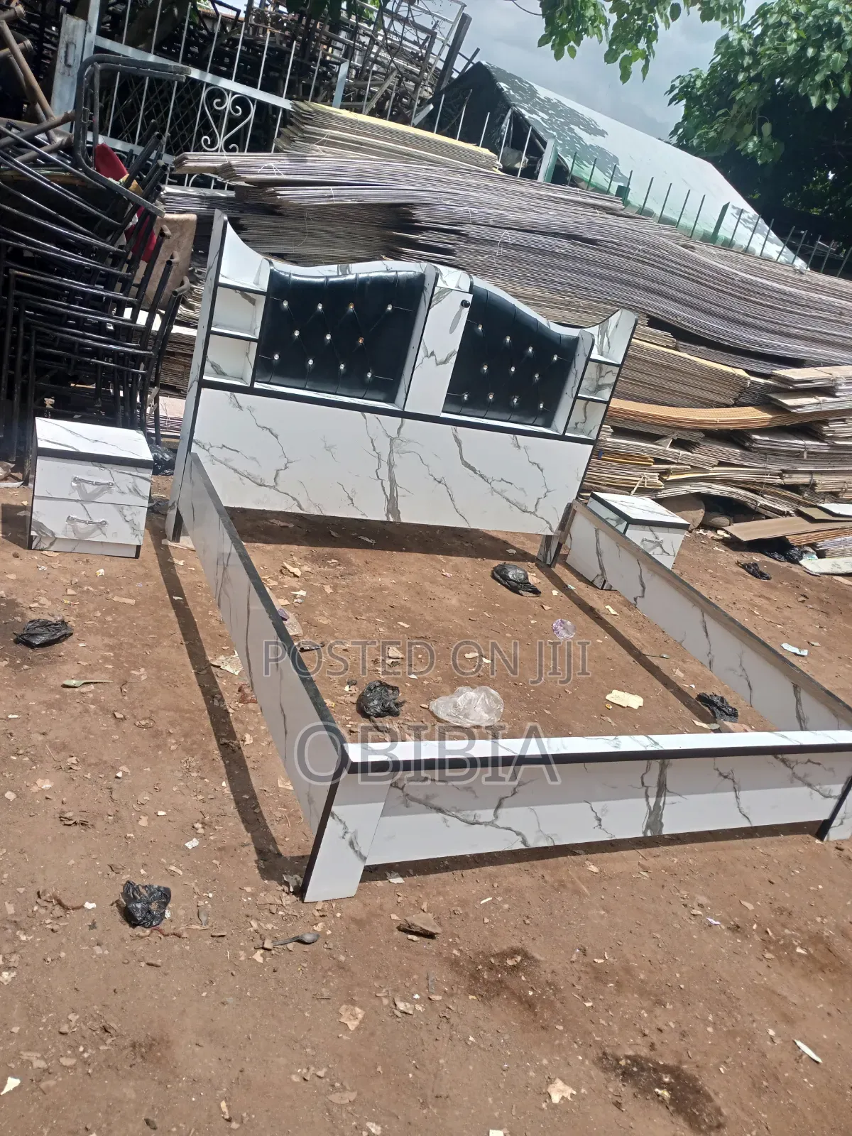 Bedframe (Complete Set)