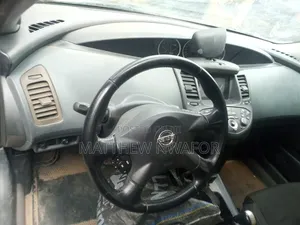 Nissan Primera 2010 Silver