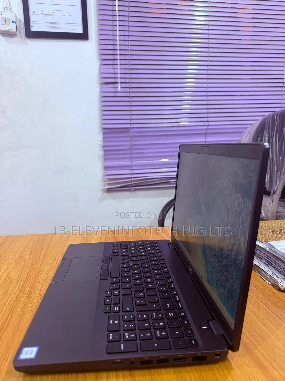 Laptop Dell Latitude 5500 8GB Intel Core i3 SSD 256GB