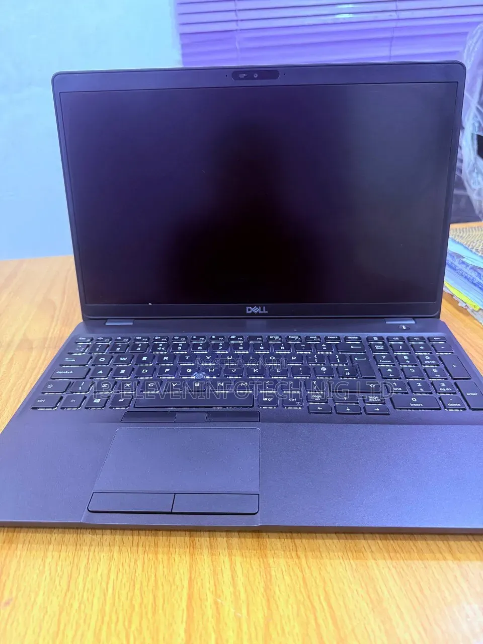Laptop Dell Latitude 5500 8GB Intel Core i3 SSD 256GB