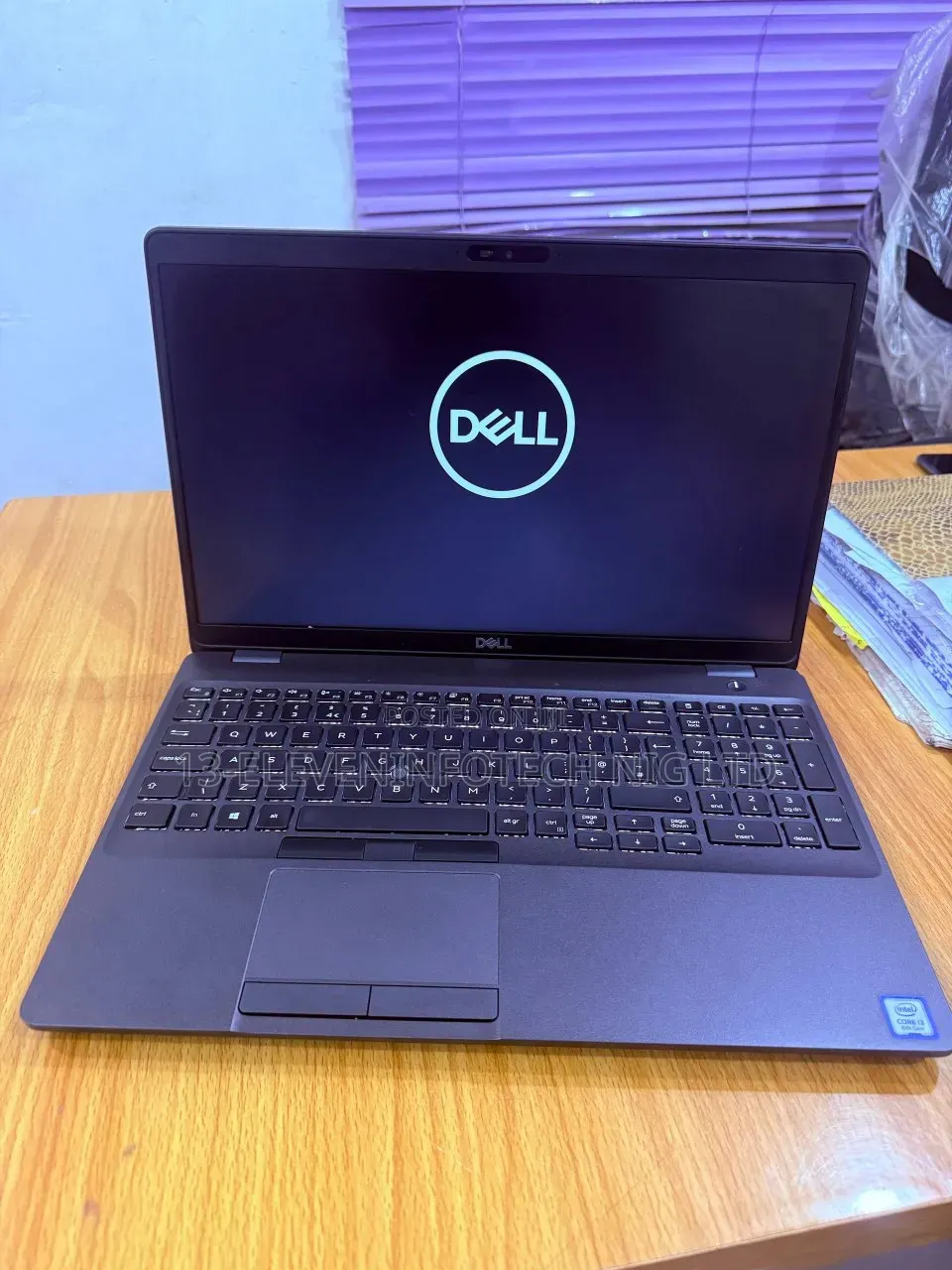 Laptop Dell Latitude 5500 8GB Intel Core i3 SSD 256GB