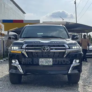 Toyota Land Cruiser 5.7 V8 2010 Black