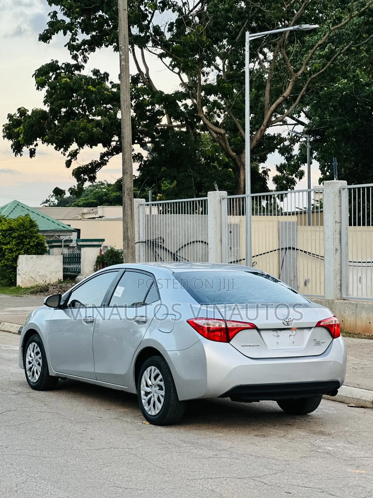 Toyota Corolla 2017 Silver