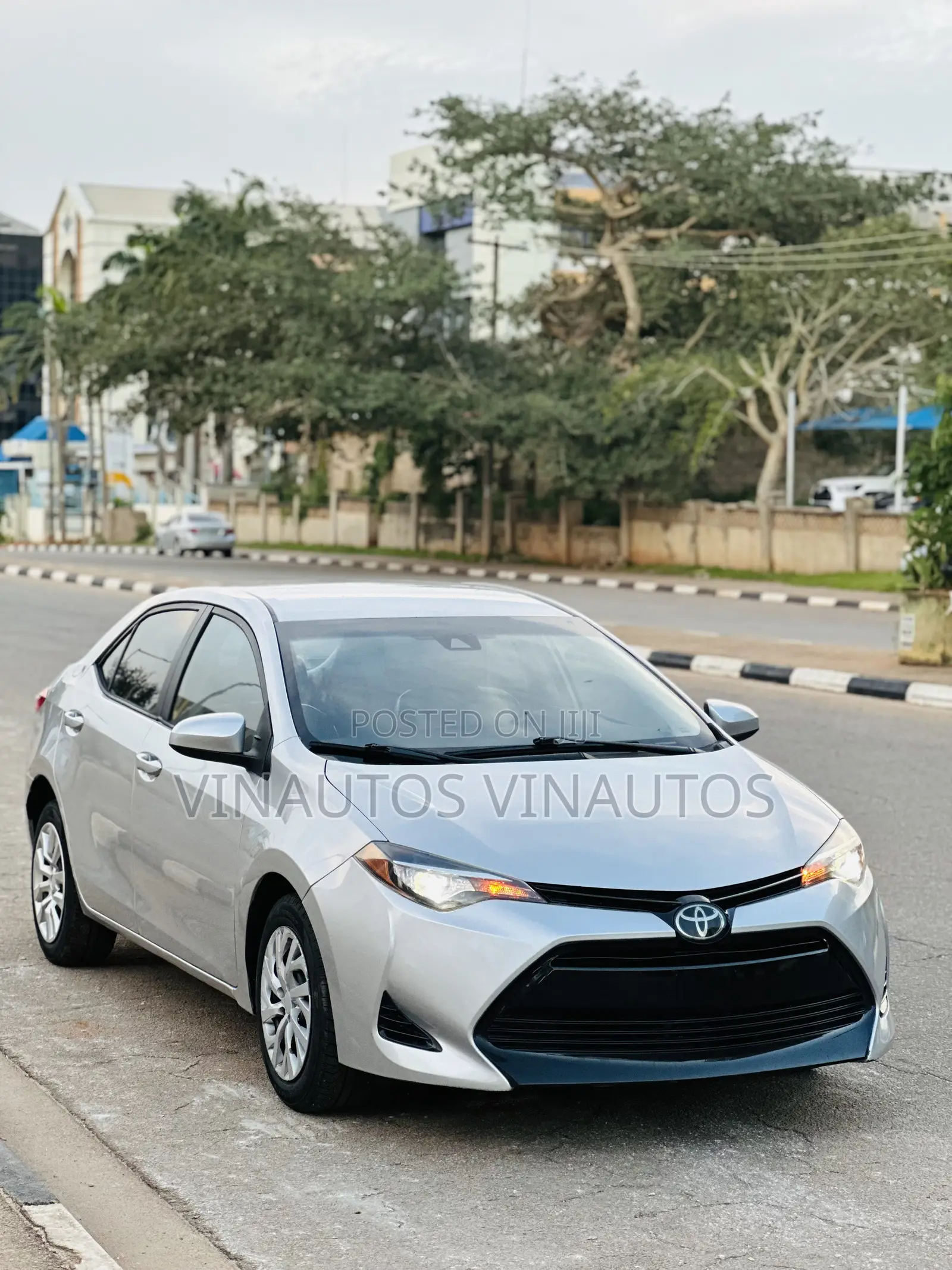 Toyota Corolla 2017 Silver