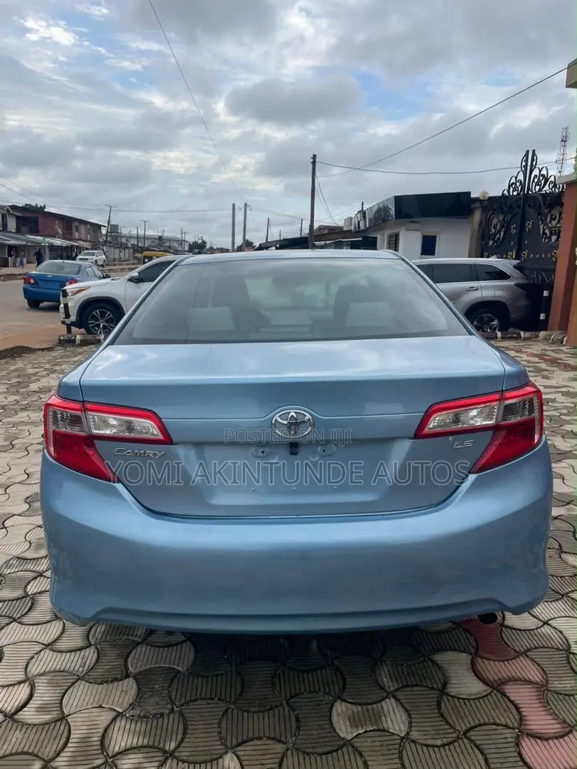 Toyota Camry 2012 Blue