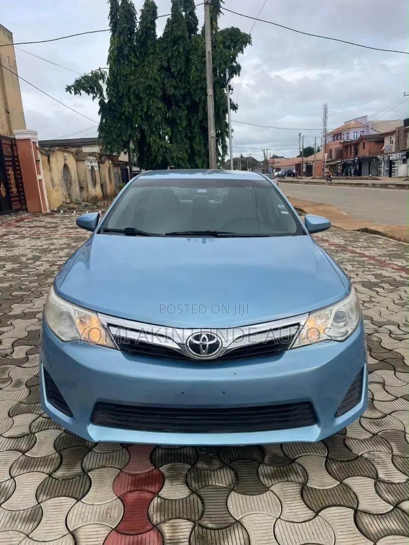 Toyota Camry 2012 Blue
