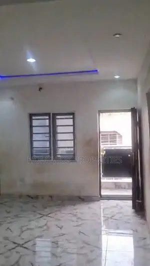 2bdrm Apartment in Adekunle for rent