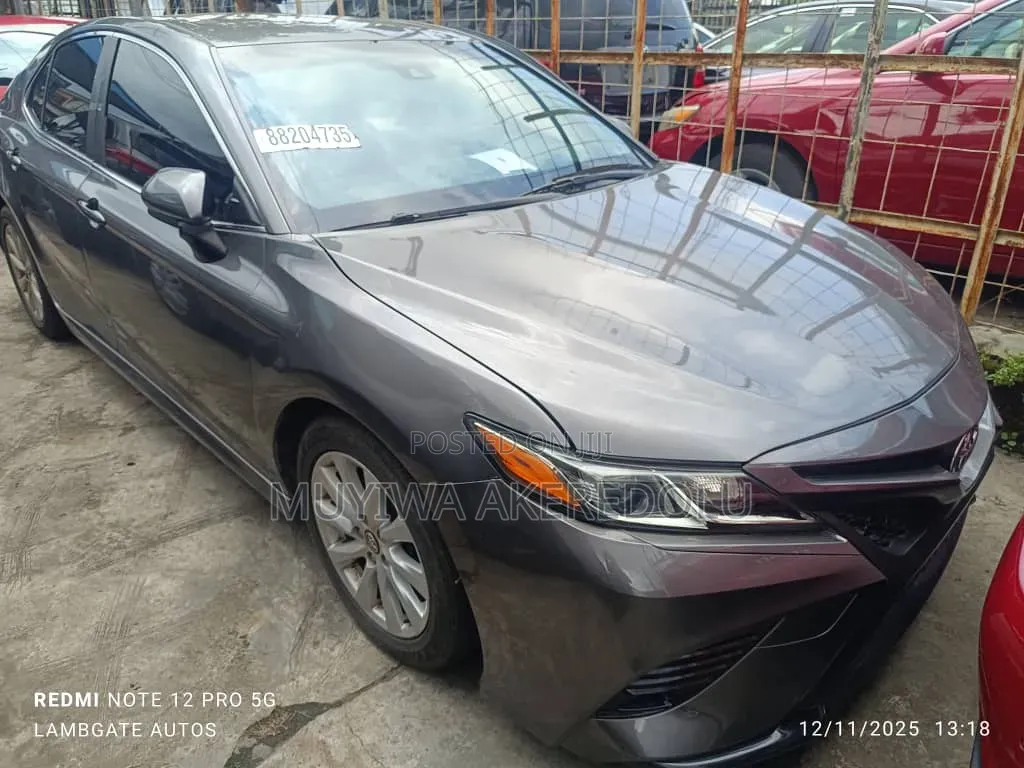 Toyota Camry 2018 Gray