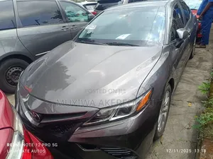 Toyota Camry 2018 Gray