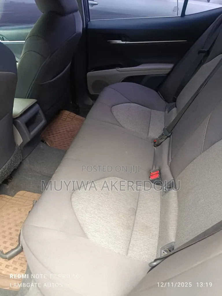 Toyota Camry 2018 Gray