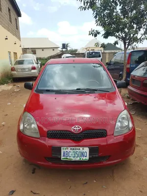 Toyota Yaris 2004 Red