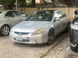 Honda Accord 2004 Silver