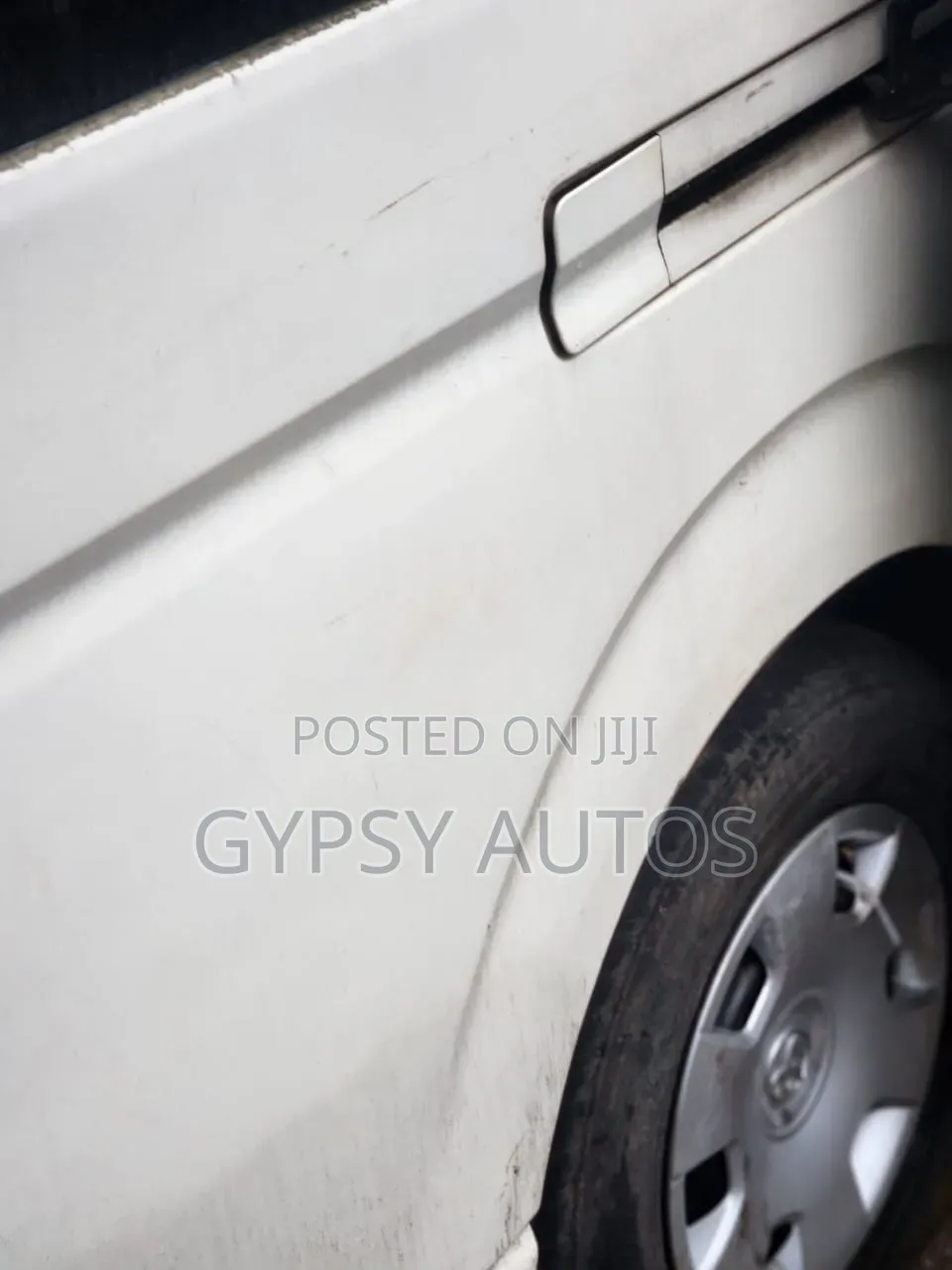 Toyota HiAce 2014 White