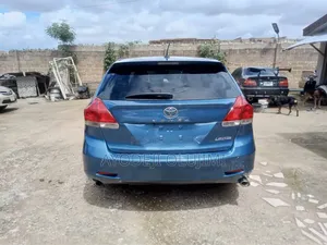 Toyota Venza XLE 2011 Blue