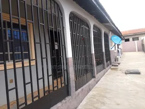 Furnished 2bdrm Block of Flats in Agunbelewo Area, Osogbo for rent
