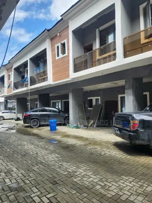 Mini Flat in Ikota for rent
