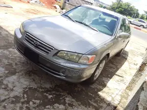 Toyota Camry 2001 Gray