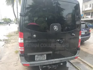 Mercedes-Benz Sprinter 2012 Black