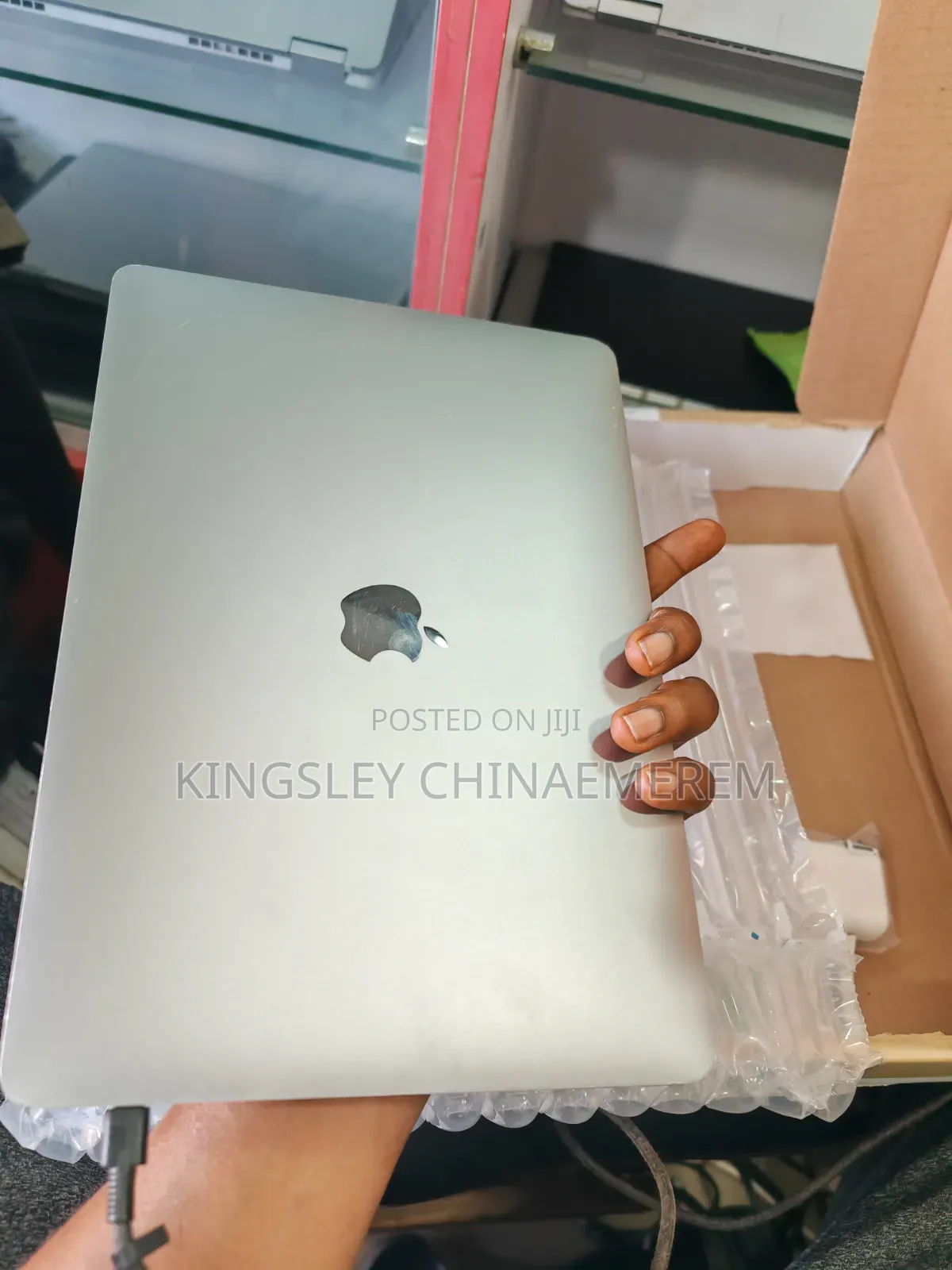 Laptop Apple MacBook Pro 2020 8GB Intel Core i7 SSD 512GB