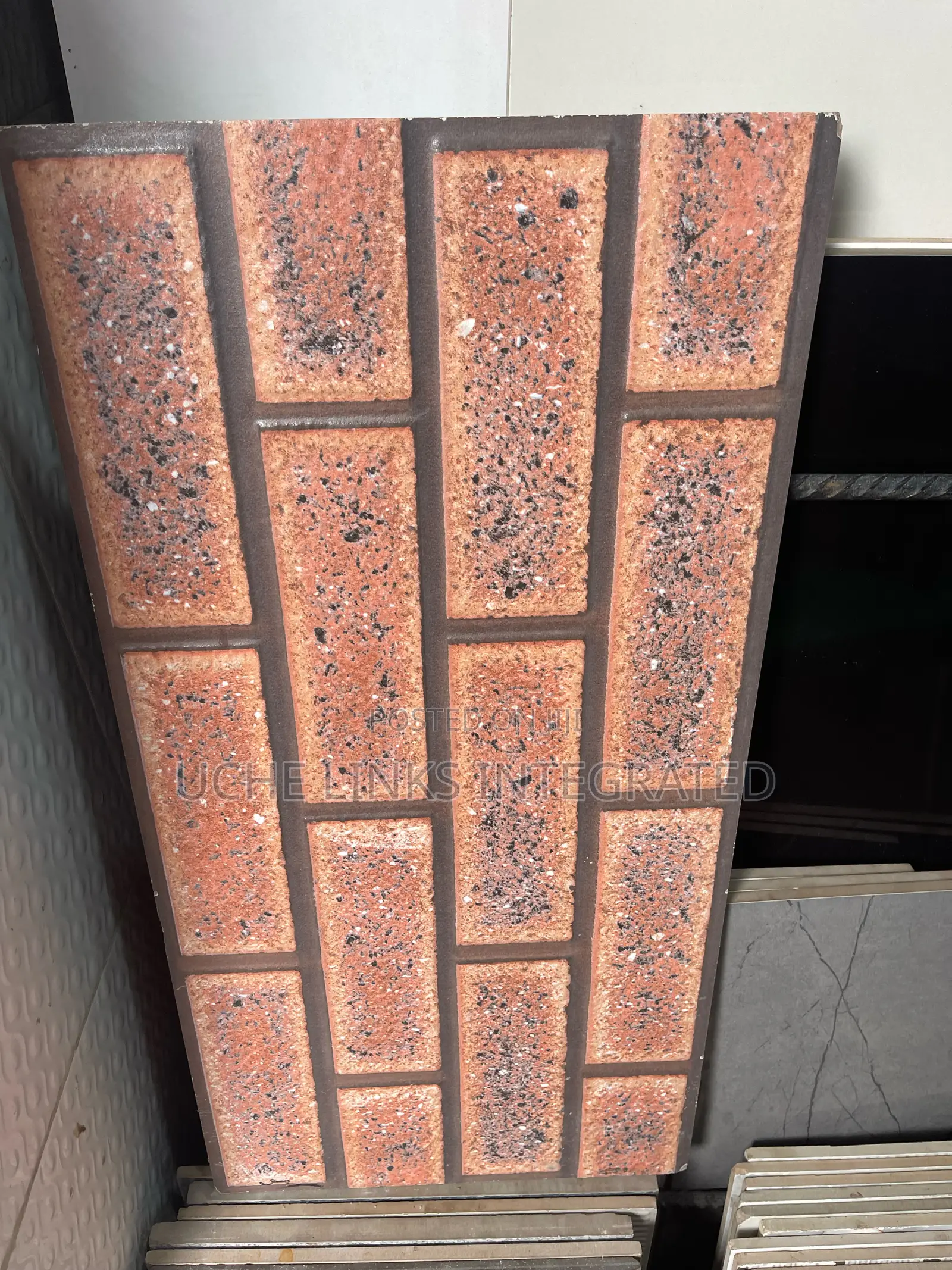 Crack Wall Tiles