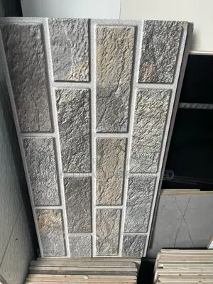 Crack Wall Tiles