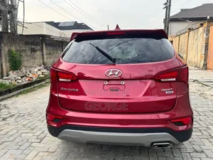 Hyundai Santa Fe SE AWD 2018 Red