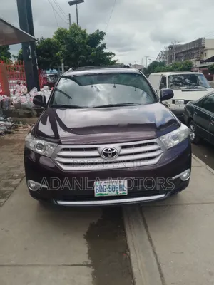 Toyota Highlander 2012 Burgundy