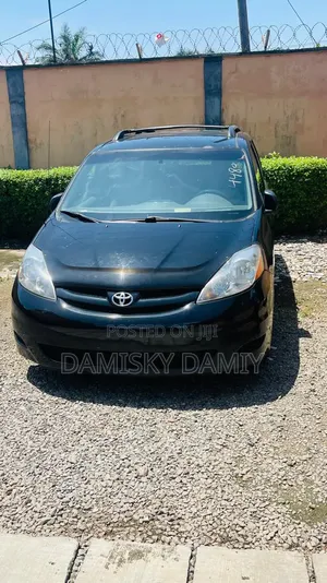 Toyota Sienna 2009 Black