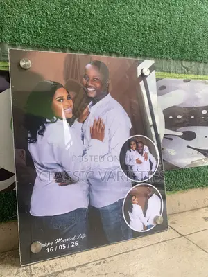 Frameless Acrylic Frame
