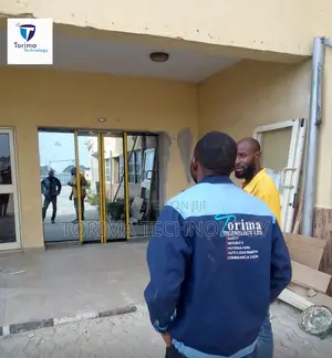Automatic Frameless Sensor Door Installation