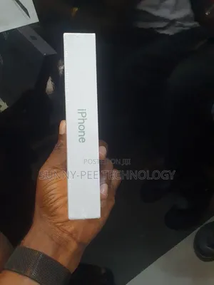 New Apple iPhone 16 128 GB Black