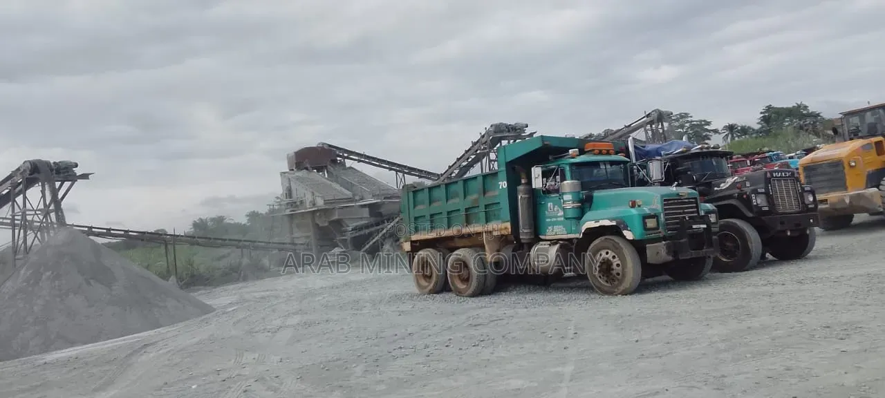 Delivery Granite and Black High Quality Hardcore