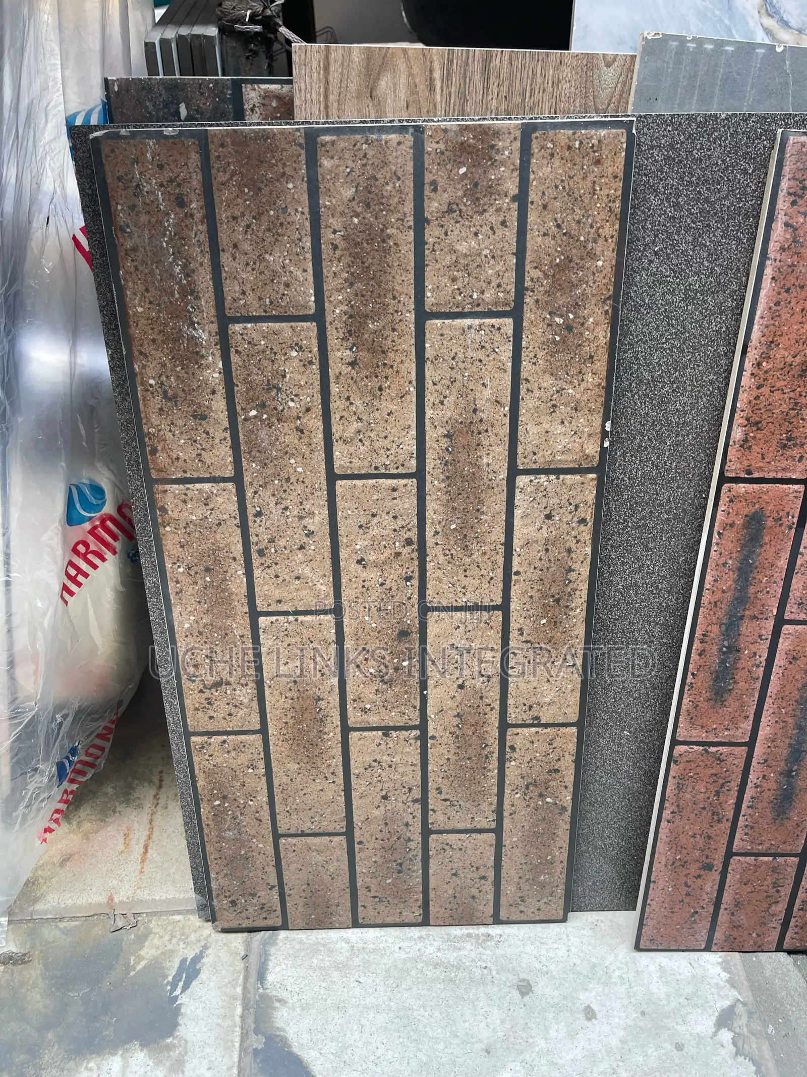 Crack Wall