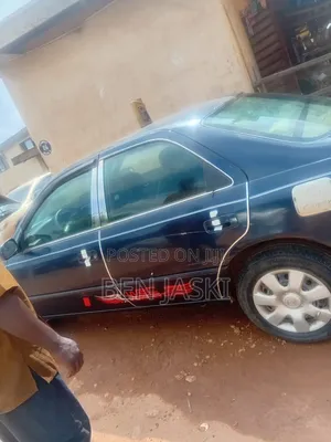 Toyota Camry 2000 Black