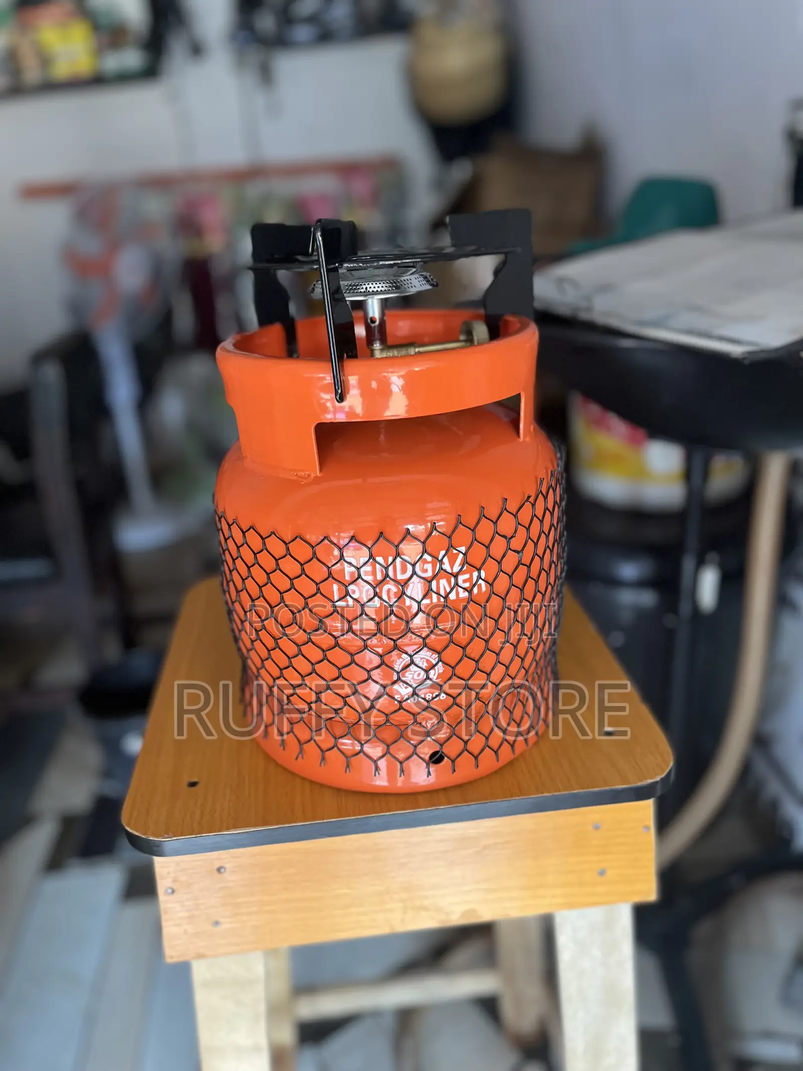 Gas Cylinders / 6kg/3kg