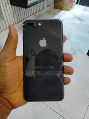 Apple iPhone 8 Plus 64 GB Black