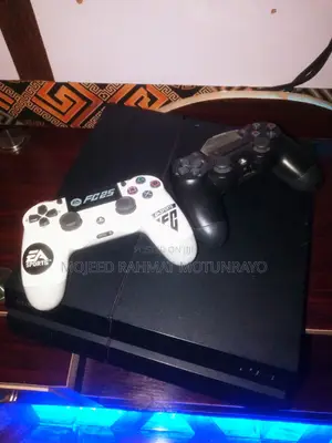 Clean Ps4 With 2pads